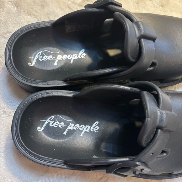 NEW Free People Karlie Buckle Clogs Size 6 Black Mules Slip-On EVA Buckle Detail - Picture 6 of 14